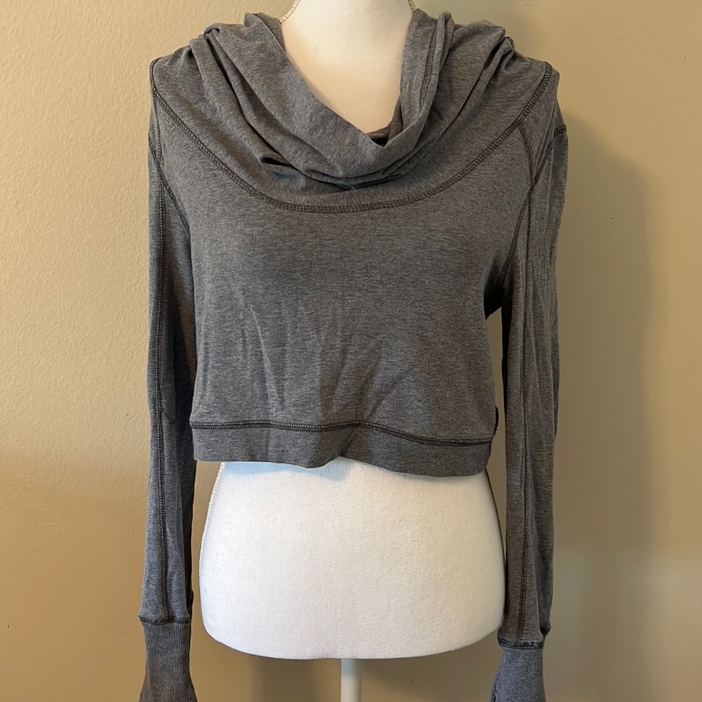 ZELLA Crop Gray Hoodie